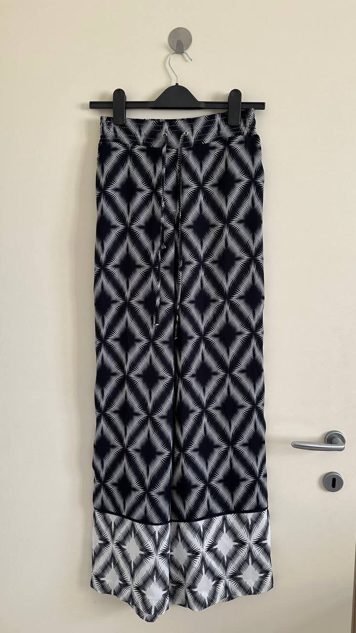 Black and white geometric wide leg trousers, photo 1