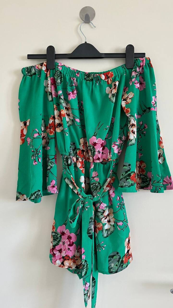 Green floral off shoulder playsuit with tie waist, photo 1