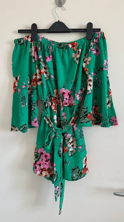 Green floral off shoulder playsuit with tie waist, photo 3