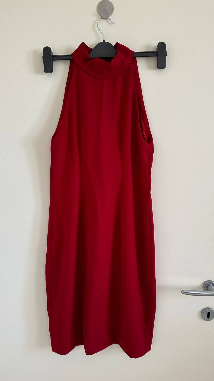 Red high neck sleeveless dress, photo 1